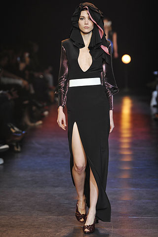 Hussein Chalayan Fall/Winter 2010/11 Collection