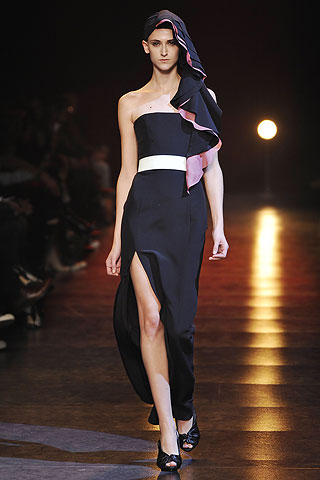 Hussein Chalayan Fall/Winter 2010/11 Collection