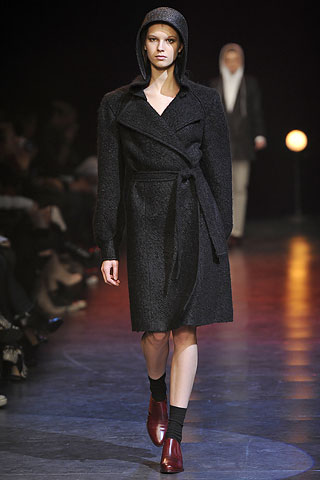 Hussein Chalayan Fall/Winter 2010/11 Collection