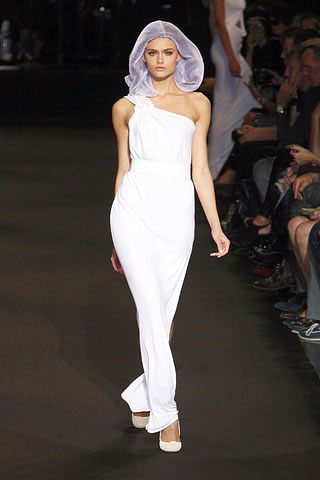 Hussein Chalayan spring/Summer 2010 Collection