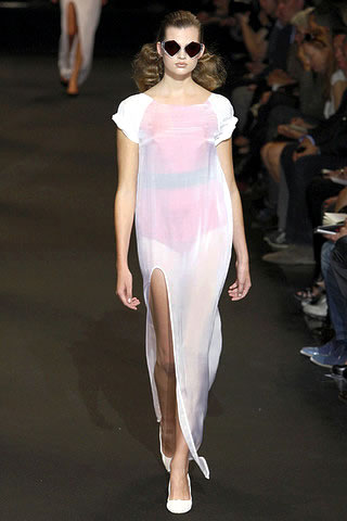 Hussein Chalayan spring/Summer 2010 Collection