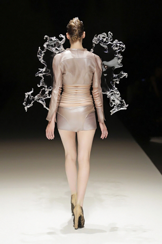Iris van Herpen Spring/Summer Collection