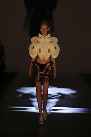 Iris van Herpen Spring/Summer Collection