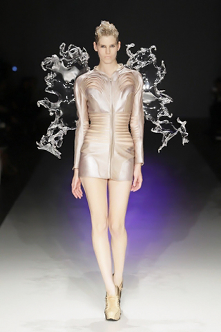 Iris van Herpen Spring/Summer Collection