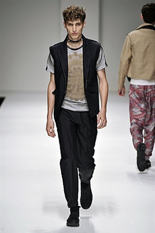 Fashion Designer 2011 Spring Collection