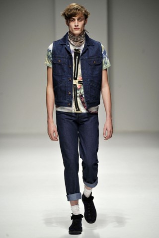 J.W.Anderson Spring 2011 Collection