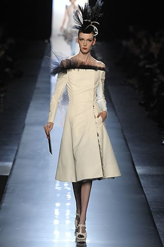 Paris CoutureFashion Week Spring 2011 Collection