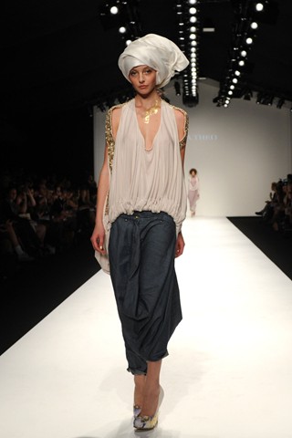 British Fashion Week 2010 Photos