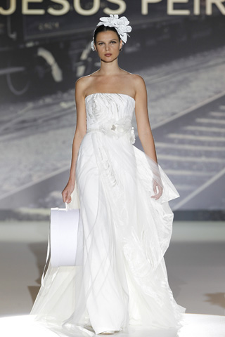 Bridal Dresses Show 2011 by Jesus Peiro