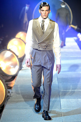 John Galliano Fall/winter 2010/11 Men's Collection