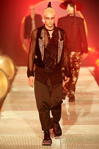 John Galliano Fall/winter 2010/11 Men's Collection