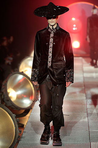 John Galliano Fall/winter 2010/11 Men's Collection