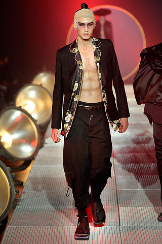 John Galliano Fall/winter 2010/11 Men's Collection