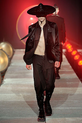 John Galliano Fall/winter 2010/11 Men's Collection