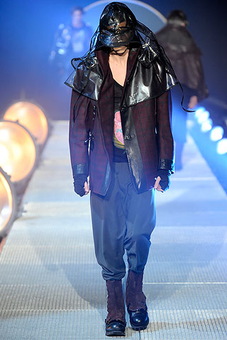 John Galliano Fall/winter 2010/11 Men's Collection