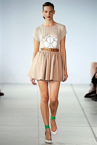 Fashion Brand Jonathan Saunders Design 2011