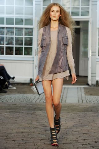 Spring 2011 Ready To Wear Collection