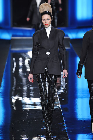 Karl Lagerfeld Fall/Winter 2010/11 Collection