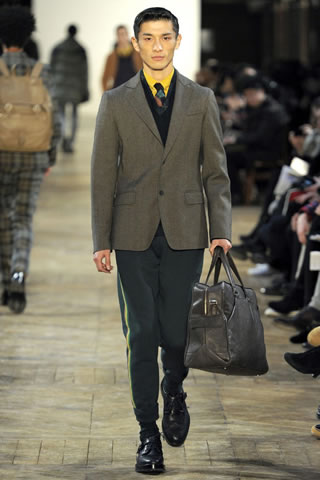 Paris Fashion Week 2011 Photos