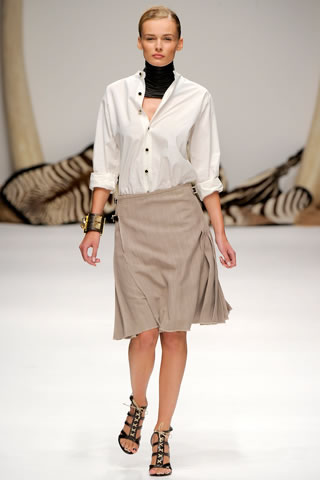 Kinder Aggugini Spring Summer 2011 Collection