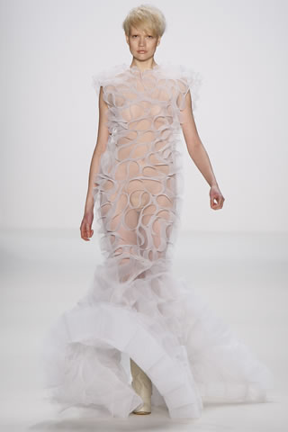 Lever Coutures 2011 Berlin Fashion Collection