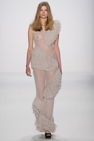 Lever Coutures Mercedes Benz Fashion Week 2011-12