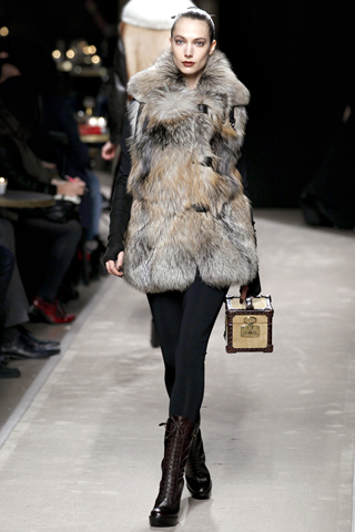 Loewe Ready to wear Fall/Winter 2011 collection - Paris