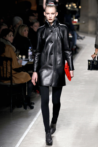 Loewe Ready to wear Fall/Winter 2011 collection - Paris