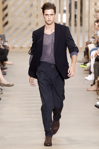 Paris Fashion Week 2011 Photos