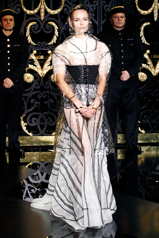 louis vuitton ready to wear spring 2011 58