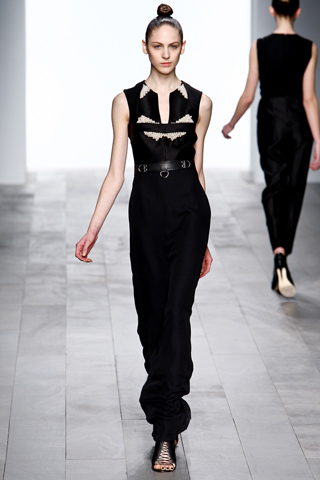 marios schwab aw 2011 londonfashionweek 17