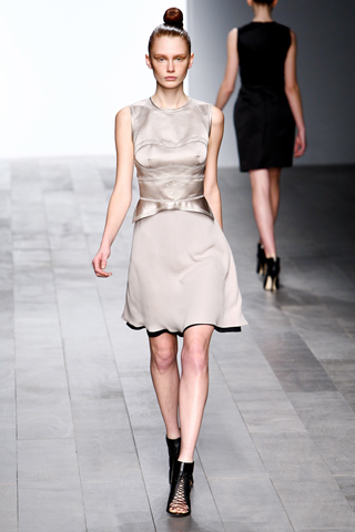 marios schwab aw 2011 londonfashionweek 18