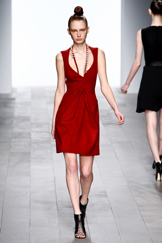 marios schwab aw 2011 londonfashionweek 19