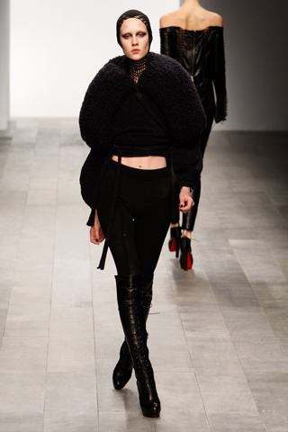 mark fast aw 2011 london fashion week marike le roux