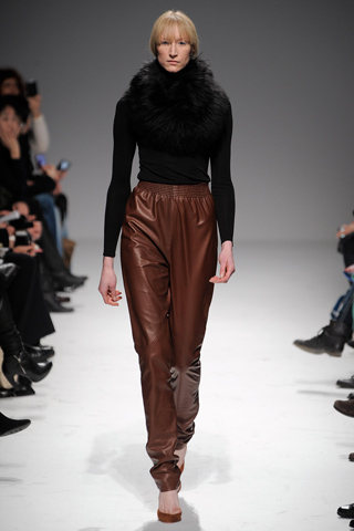 Martin Grant Ready to wear Fall/Winter 2011 collection - Paris