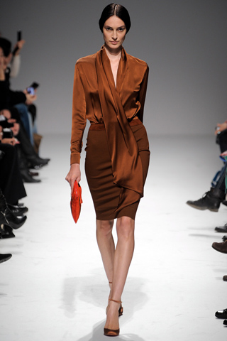 Latest Martin Grant Ready to wear Fall/Winter 2011 collection at Paris Fashion Week