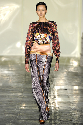 mary katrantazou aw 2011 londonfashionweek 18