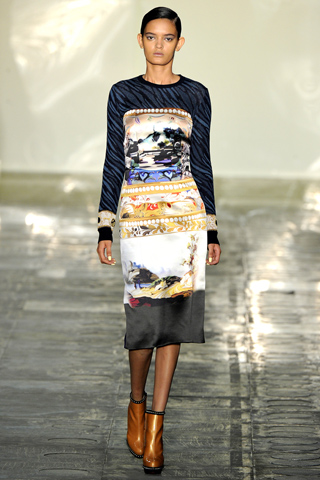 mary katrantazou aw 2011 londonfashionweek 26