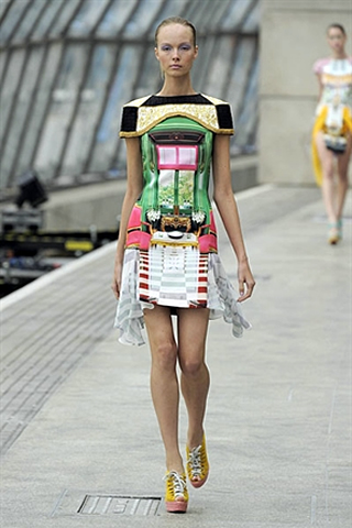 London Fashion Week 2011 Mary Katrantzou