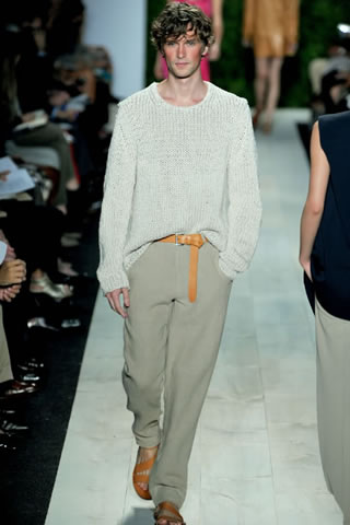 Runway Fashion shows 2011 Collections