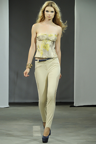 Spring 2011 Fashion Shows Pictures