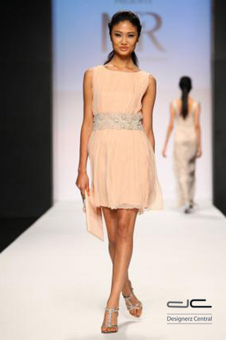 MUMBAI Se presents Ekta Singh Dubai Fashion Week 2011
