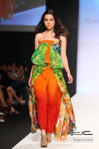 MUMBAI Se presents Hemant & Nandita Dubai Fashion Week 2011