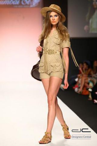 MUMBAI Se presents Reynu Taandon Dubai Fashion Week 2011