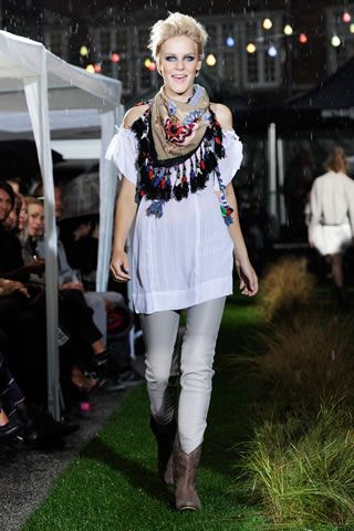 Spring 2011 Ready To Wear Collection