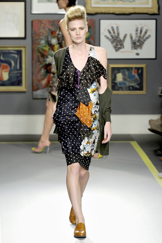 Spring 2011 Fashion Shows Photos