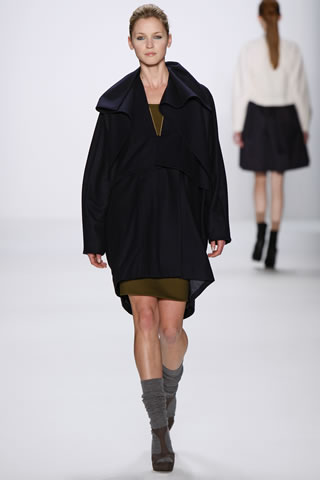 Perret Schaad -Mercedes-Benz-Fashion-Week-Collection