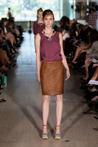 Lisa ho Fashion Show 2011