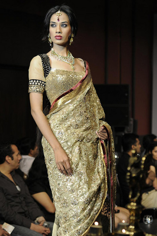 2010 collection by Shyamal Shodhan at Bangalore fashion week