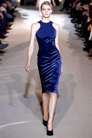 Review on Stella Mccartney Ready-to-wear Fall/Winter 2011 collection - Paris Fashion Week